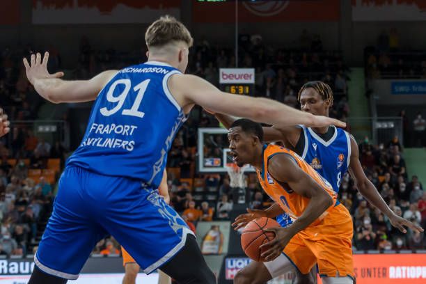 破五千万人 破五千万人