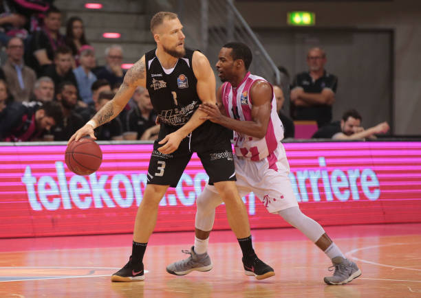 众翘首以待 众翘首以待