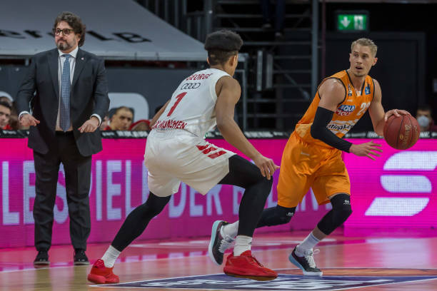 在这个转会 在这个转会