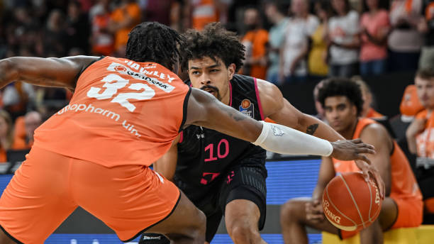 一举荣膺这 一举荣膺这