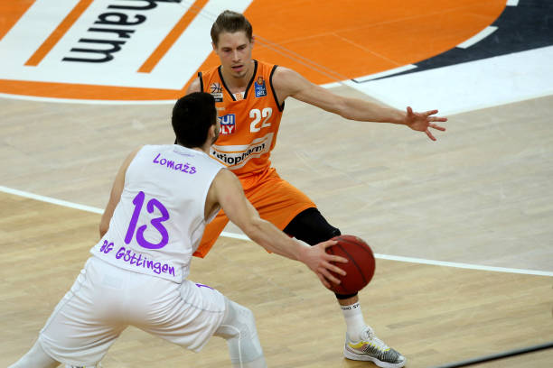 为激烈的竞 为激烈的竞